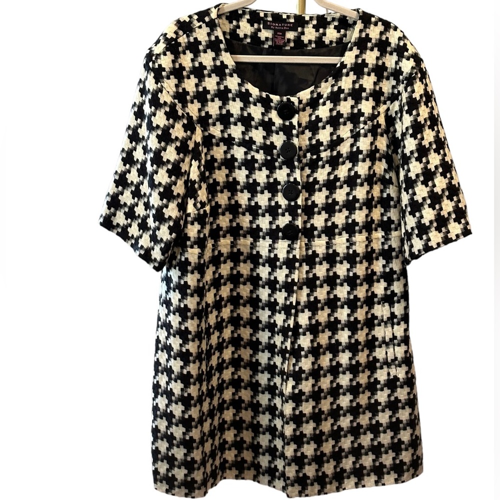 Black & White Houndstooth Quarter Length Sleeve Coat (20W)